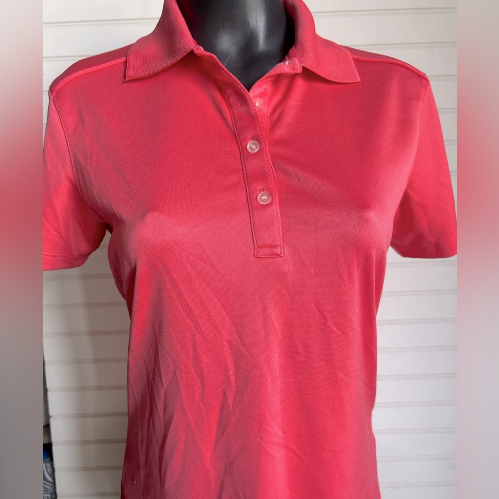 CALLAWAY  women’s size small pink golf top in excellent condition